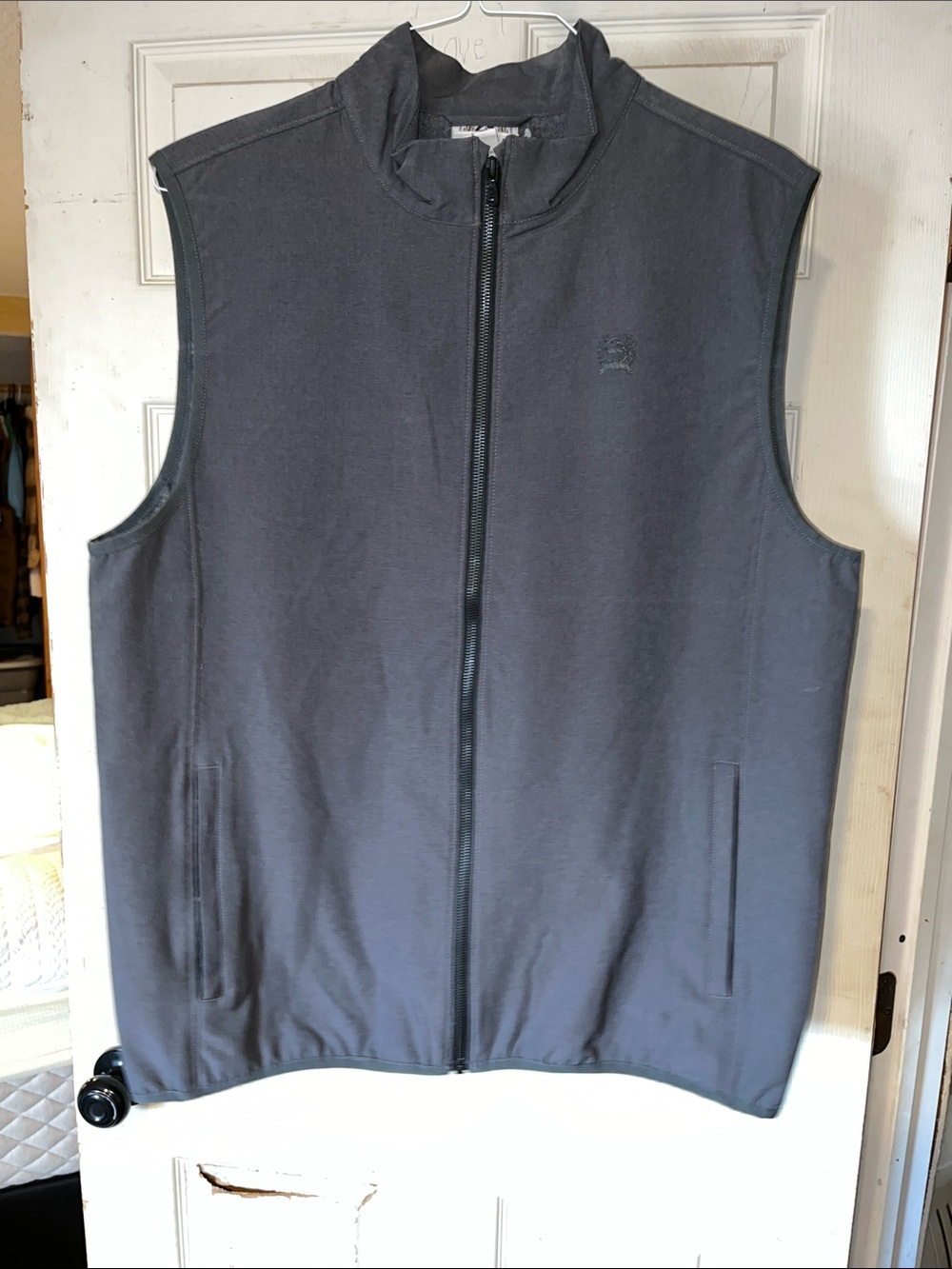 Men’s BNWT, size Large, Men’s lightweight zipper vest.